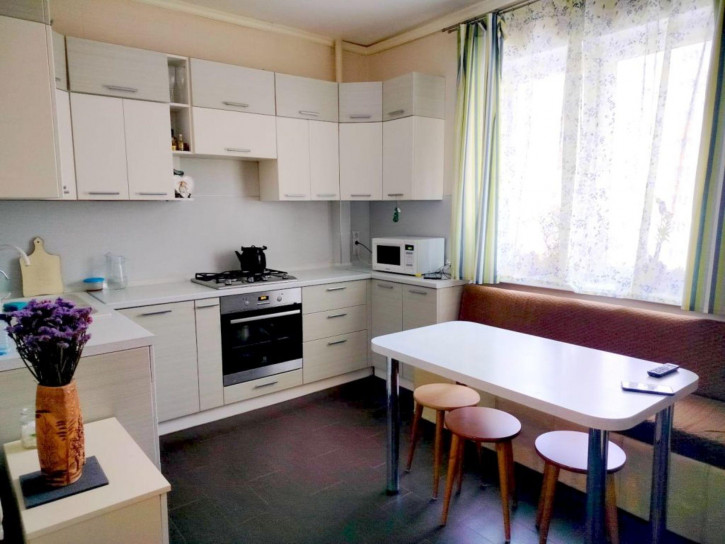 2-комн квартира Паши Савельевой ул, 54