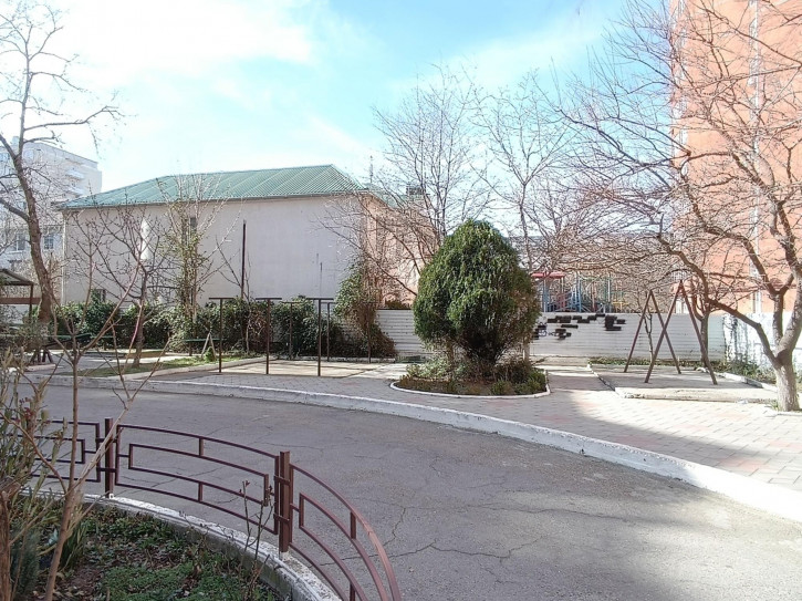 2-комн квартира улица Крылова, 113