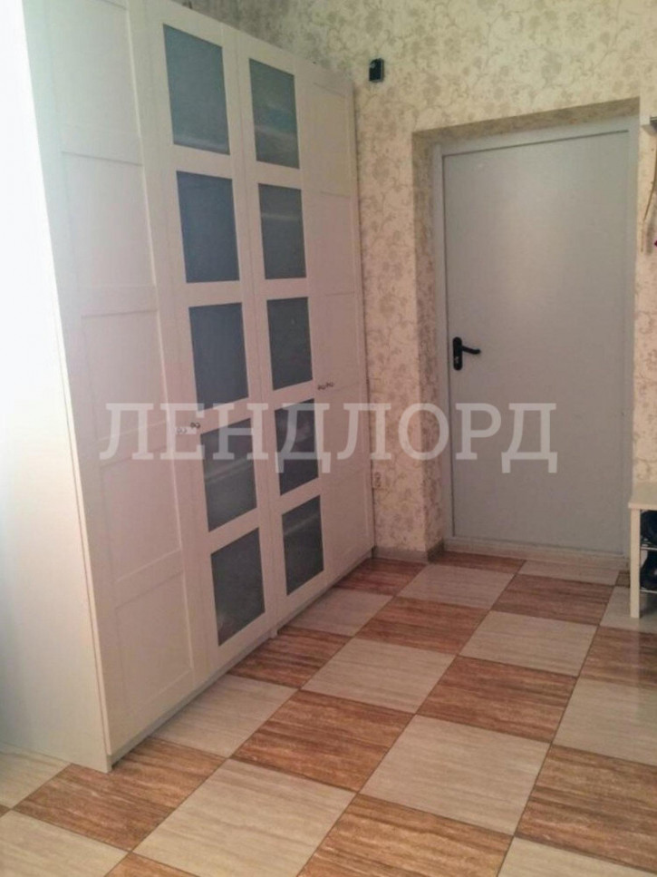 3-комн квартира Кировский проспект, 69