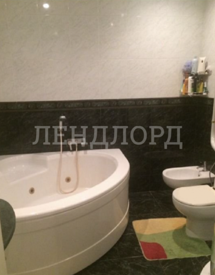3-комн квартира переулок Семашко, 111