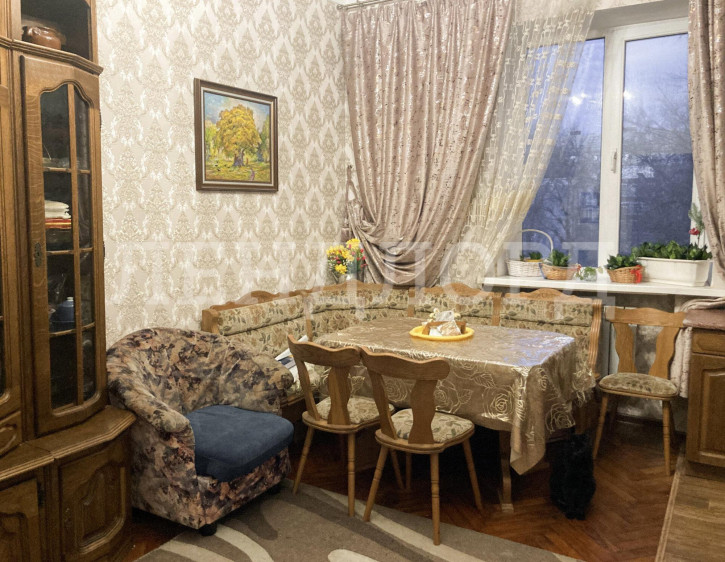 Комната Будённовский проспект, 72/213