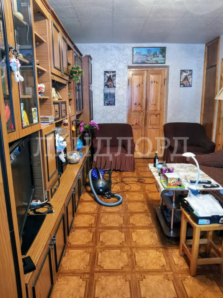 3-комн квартира улица Козлова, 65Б