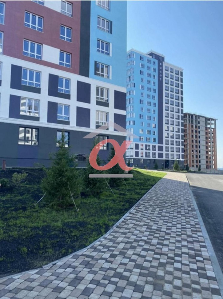 1-комн квартира Веры Волошиной улица, 42