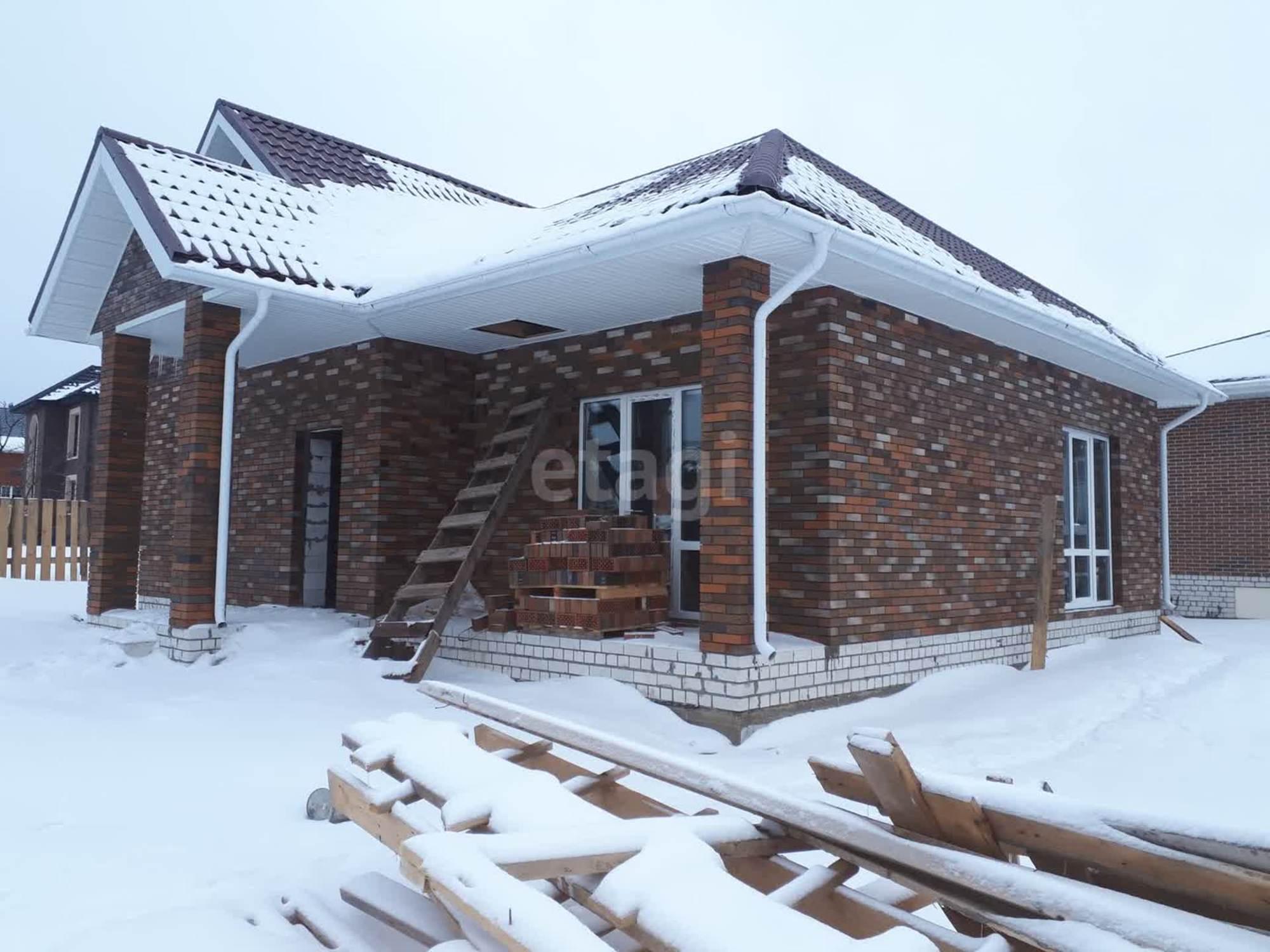 Купить дачу, дом, коттедж за 6 200 000 рублей на Центральная улица