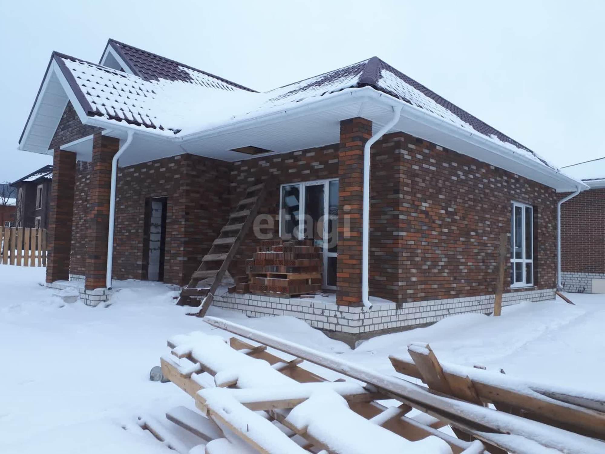 Купить дачу, дом, коттедж за 6 200 000 рублей на Центральная улица