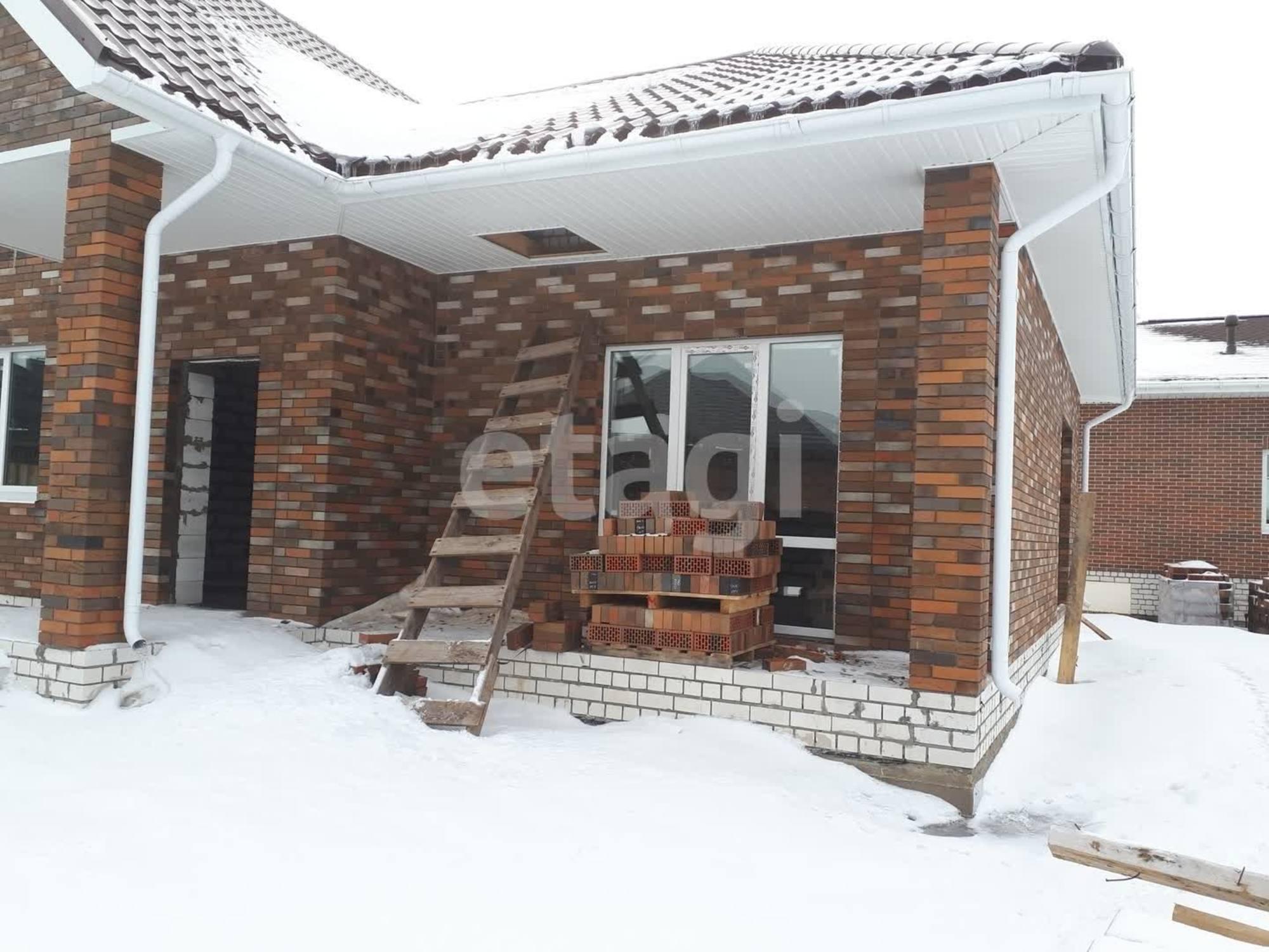 Купить дачу, дом, коттедж за 6 200 000 рублей на Центральная улица