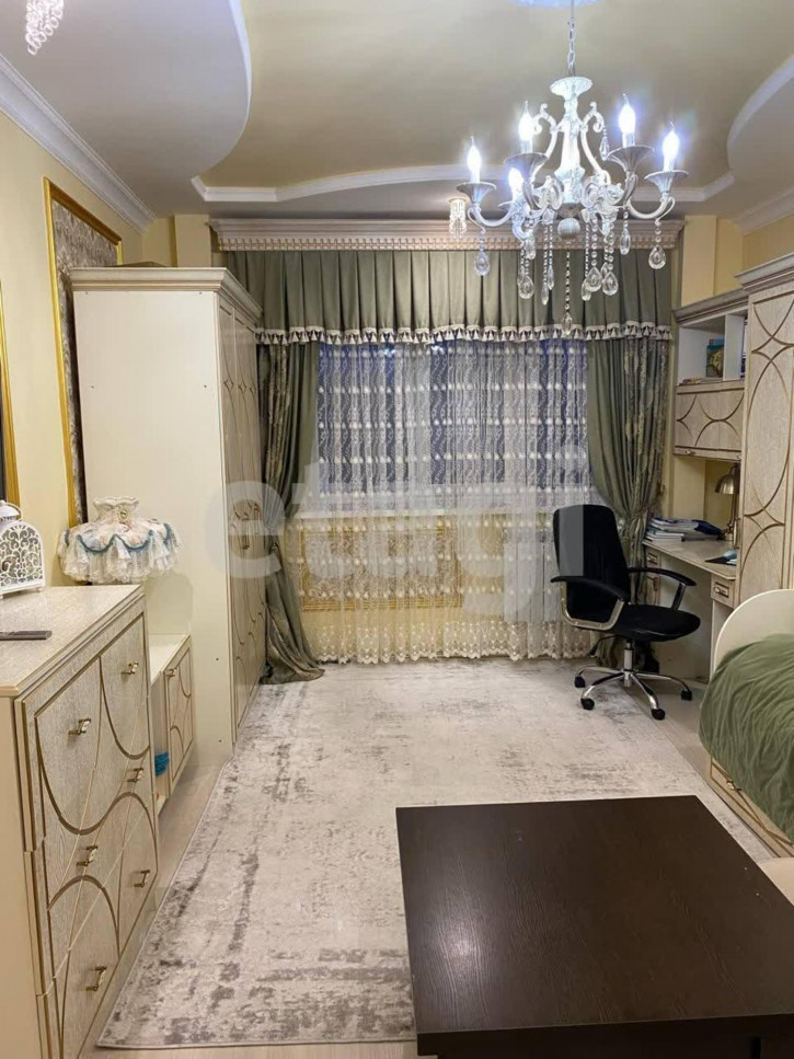3-комн квартира улица Горбатова