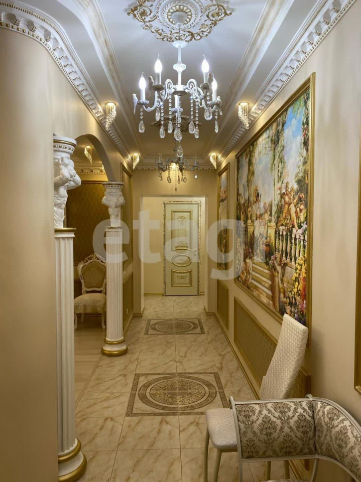 3-комн квартира улица Горбатова