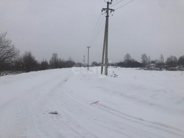 Земельный участок ,