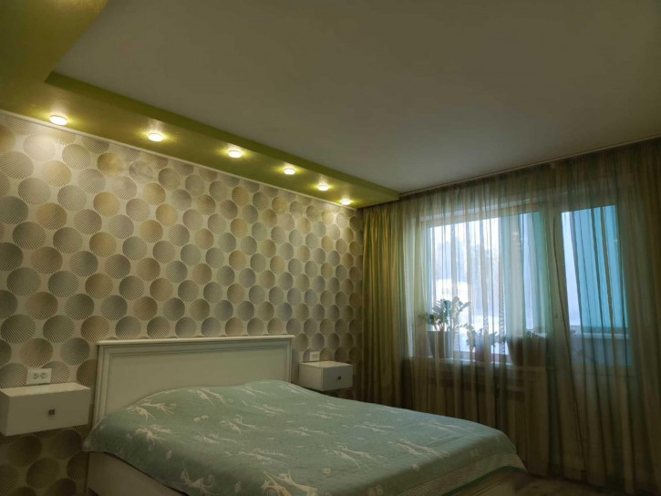 3-комн квартира Георгия Димитрова, 8