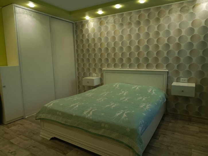 3-комн квартира Георгия Димитрова, 8