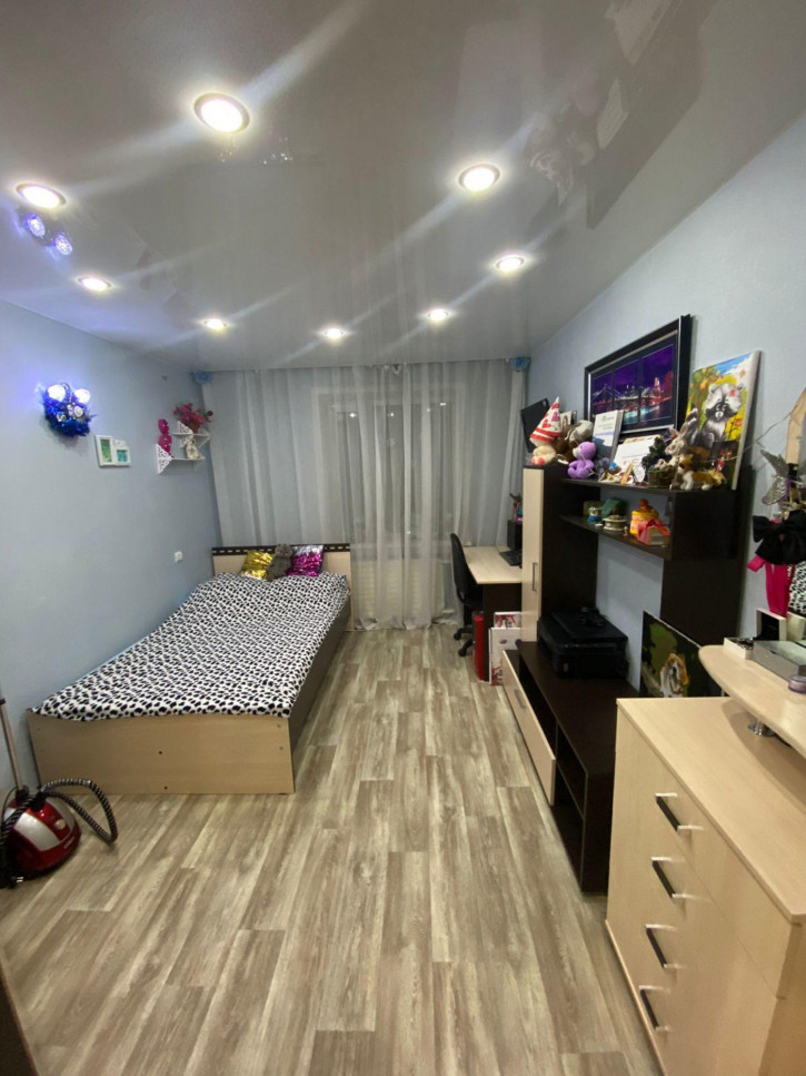2-комн квартира Георгия Димитрова, 16