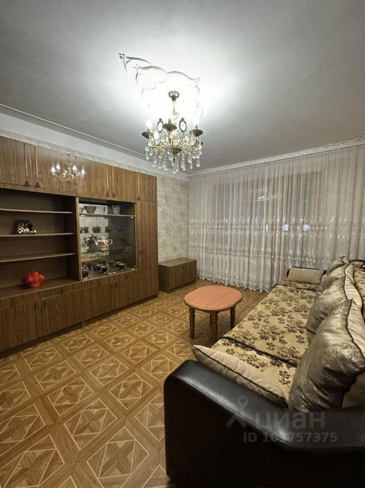 2-комн квартира улица Морских Пехотинцев, 13,  д. 13
