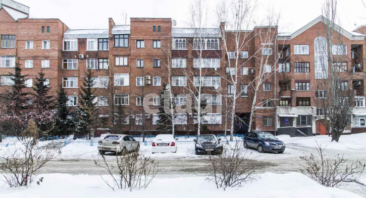4-комн квартира Стачечная, 15
