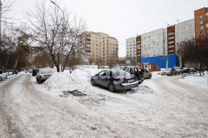 2-комн квартира Комсомольская, 44