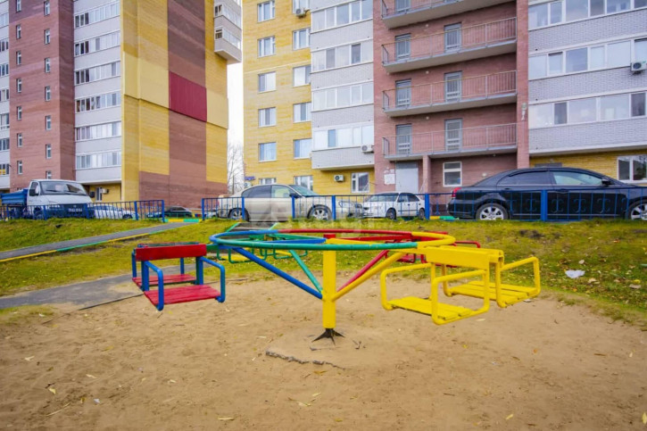 3-комн квартира Интернациональная, 140