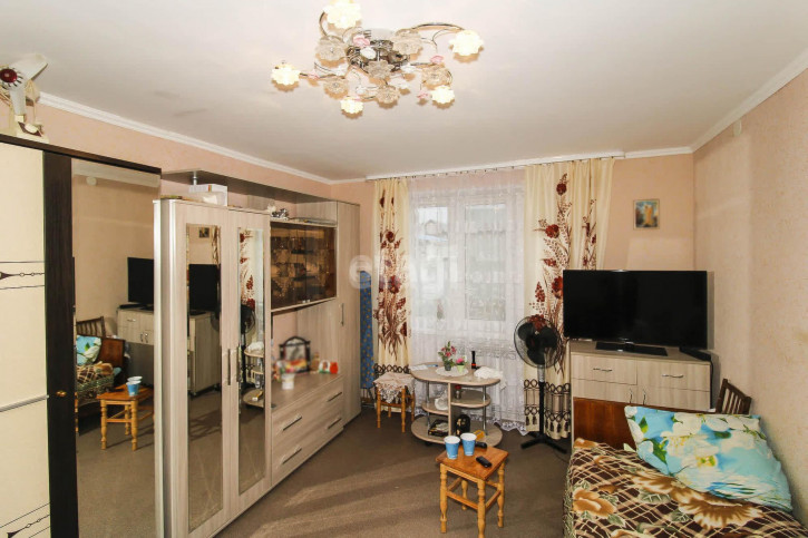 1-комн квартира Черепанова, 70