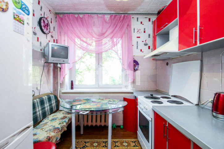 2-комн квартира Игримская, 17