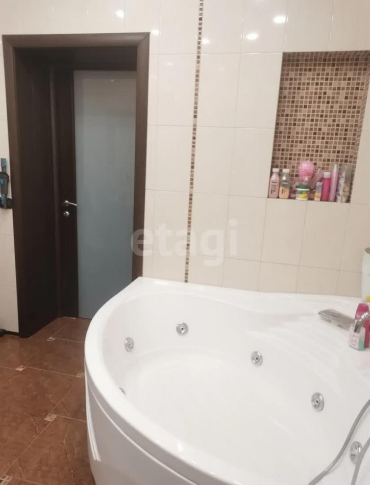 3-комн квартира Немцова, 72