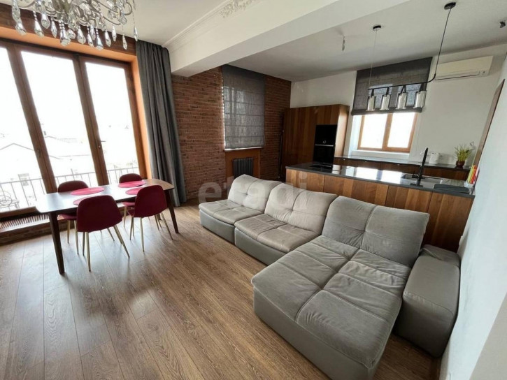 2-комн квартира Орджоникидзе, 51