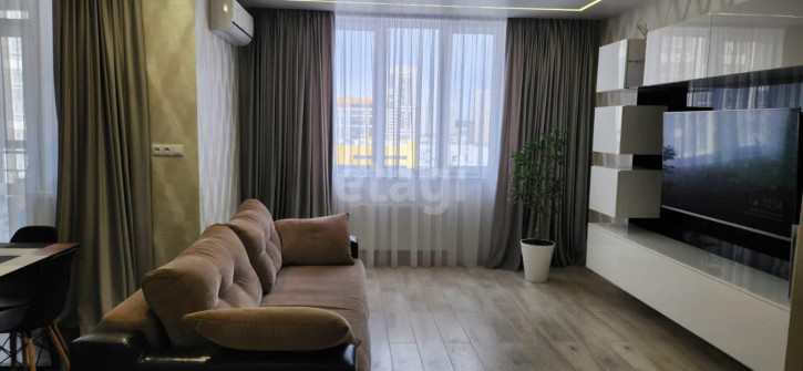 3-комн квартира Академика Сахарова проспект, 93