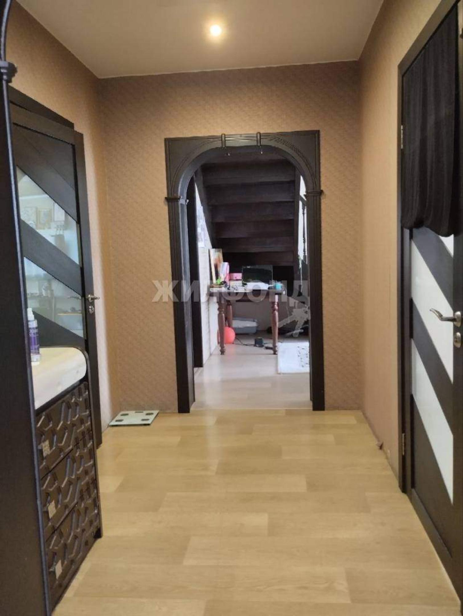 Купить дачу, дом, коттедж за 12 000 000 рублей на Крутой переулок