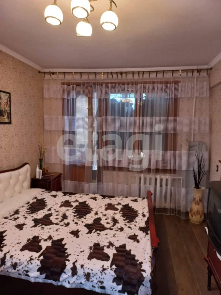 2-комн квартира улица Камозина