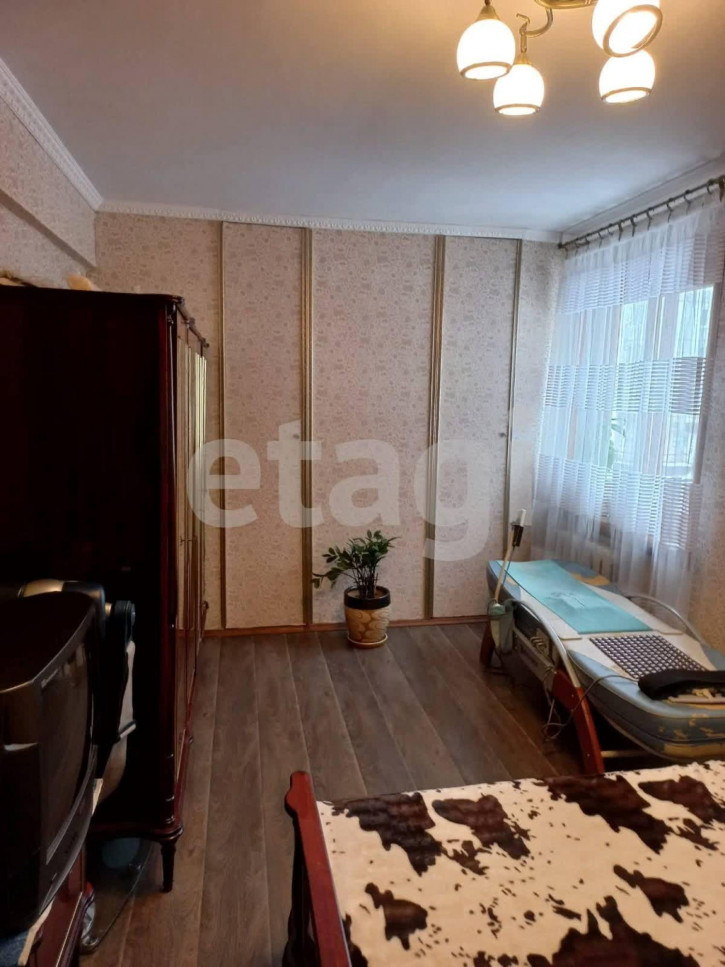 2-комн квартира улица Камозина
