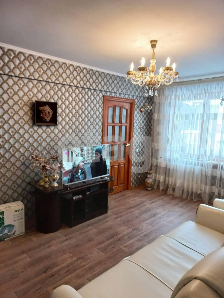 2-комн квартира улица Камозина