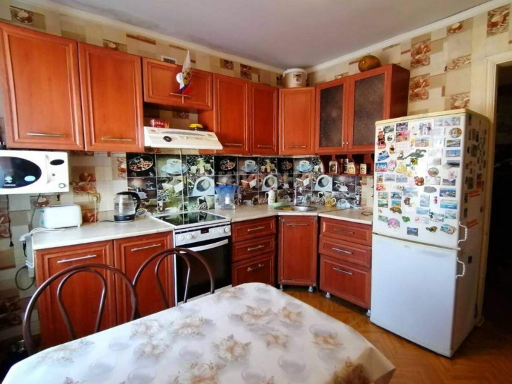 4-комн квартира Куйбышева улица, д.12