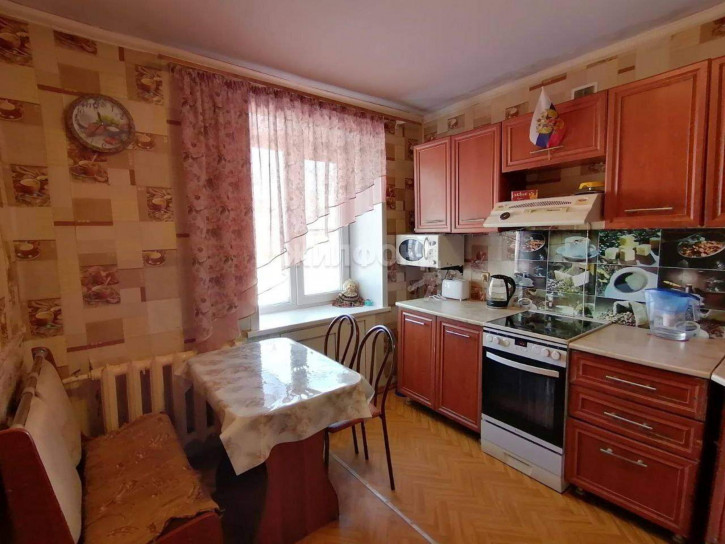 4-комн квартира Куйбышева улица, д.12