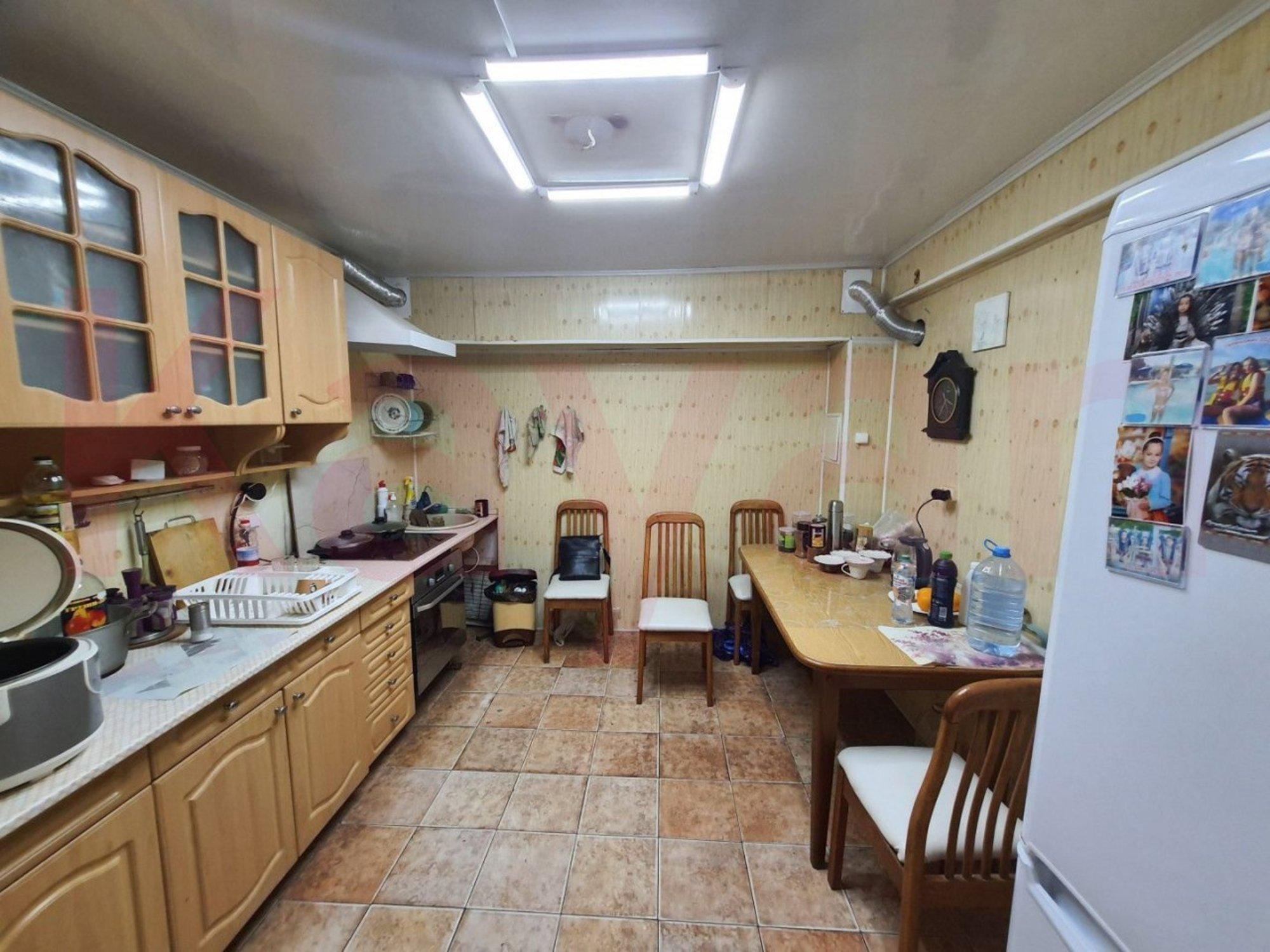Купить помещение свободного назначения за 10 300 000 рублей на микрорайон Парус ул.
