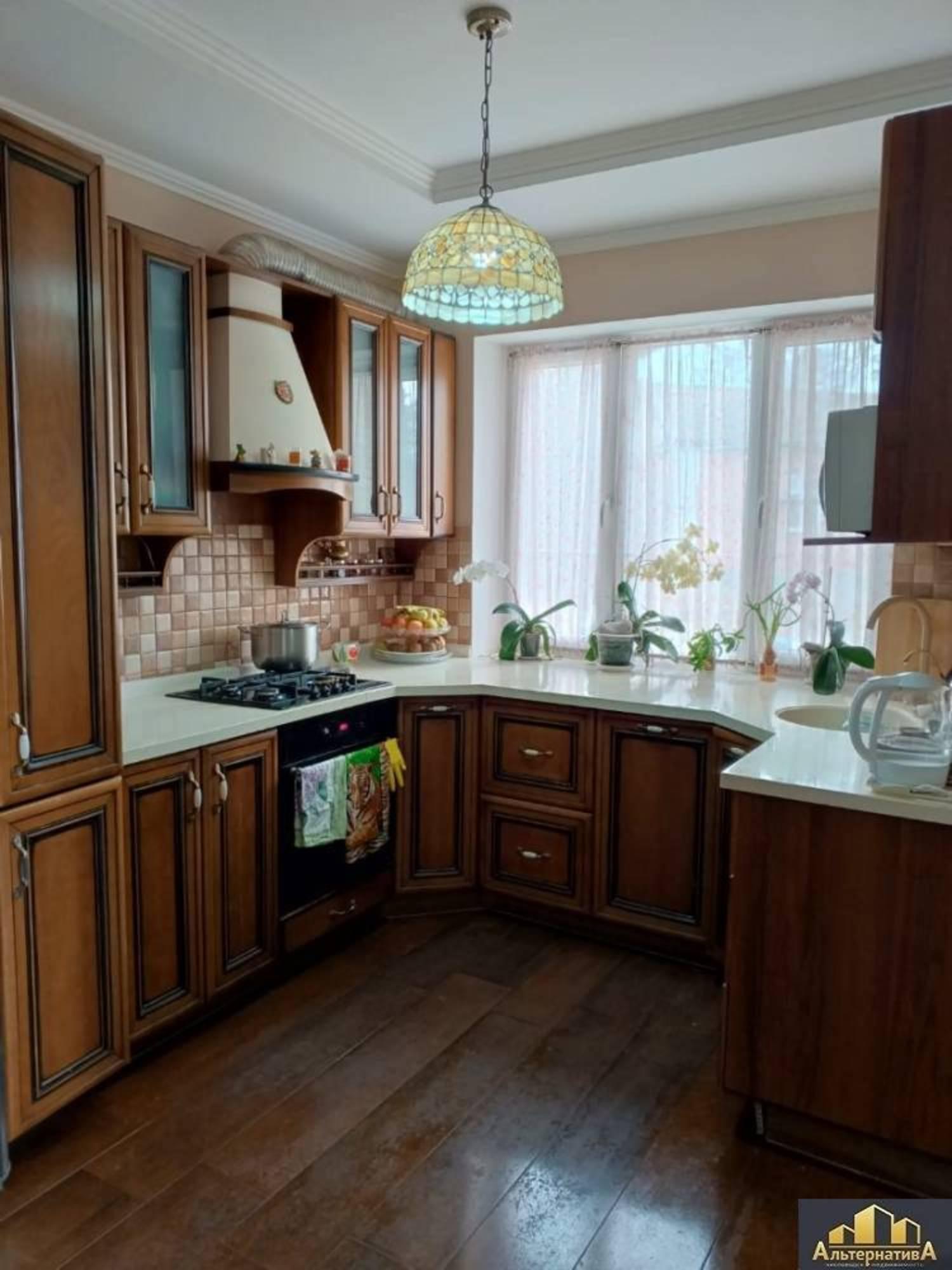 Купить дачу, дом, коттедж за 25 000 000 рублей на Гагарина ул.