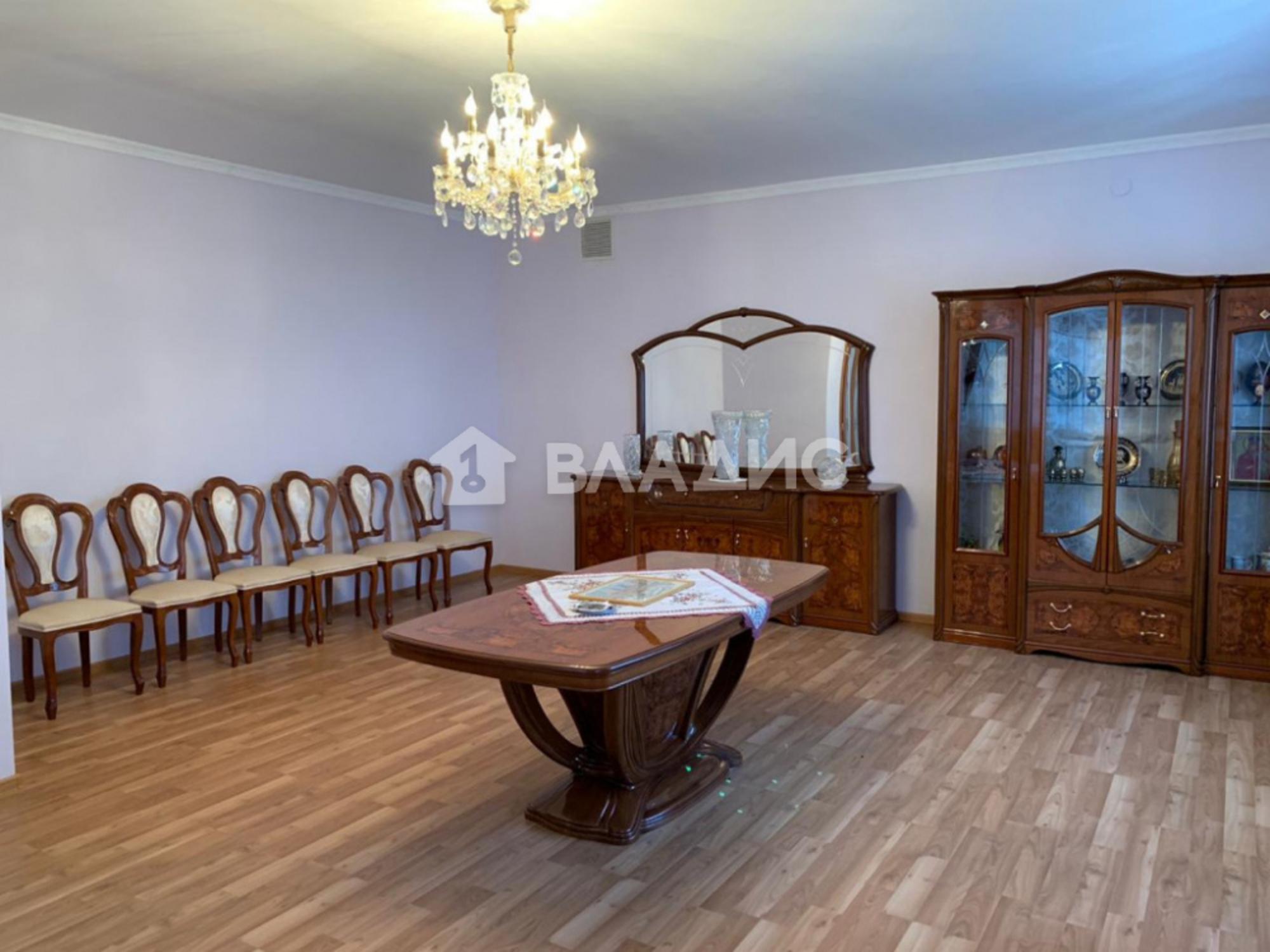 Купить дачу, дом, коттедж за 37 000 000 рублей на 1-я Пионерская улица