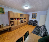 2-комн, 60кв м, этаж 1/5 улица Кирова
