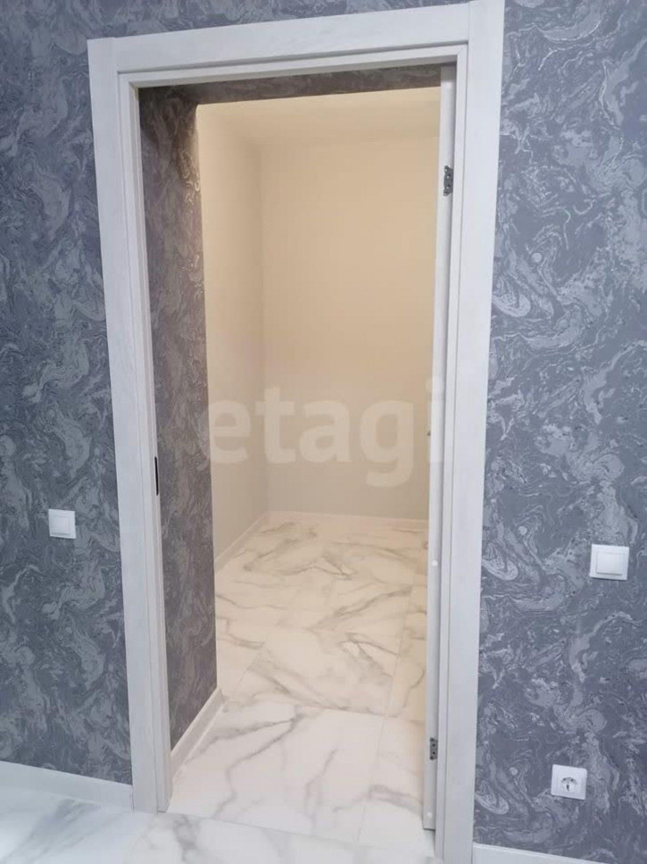 2-комн квартира улица Гагарина, 80ак4