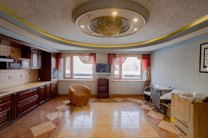 5-комн квартира улица Карла Маркса, 9б