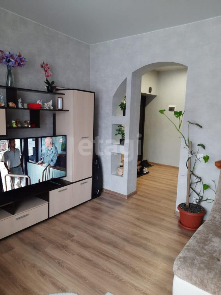 2-комн квартира 20 Партсъезда, 5
