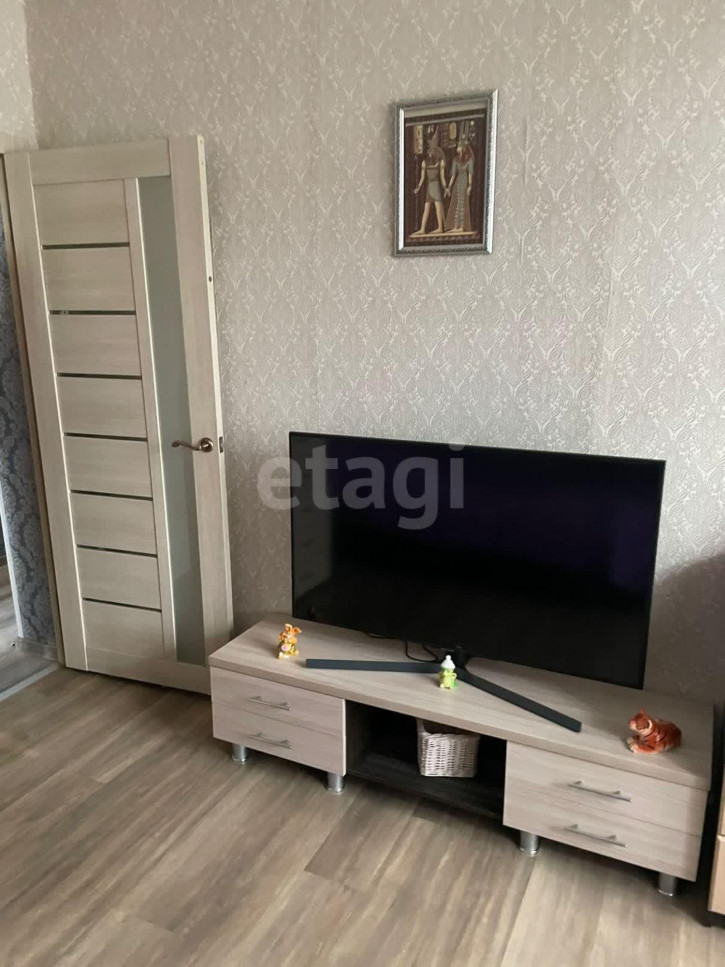 2-комн квартира 20 Партсъезда, 5