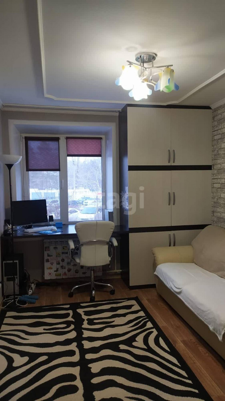 3-комн квартира Амурская 20-я, 53