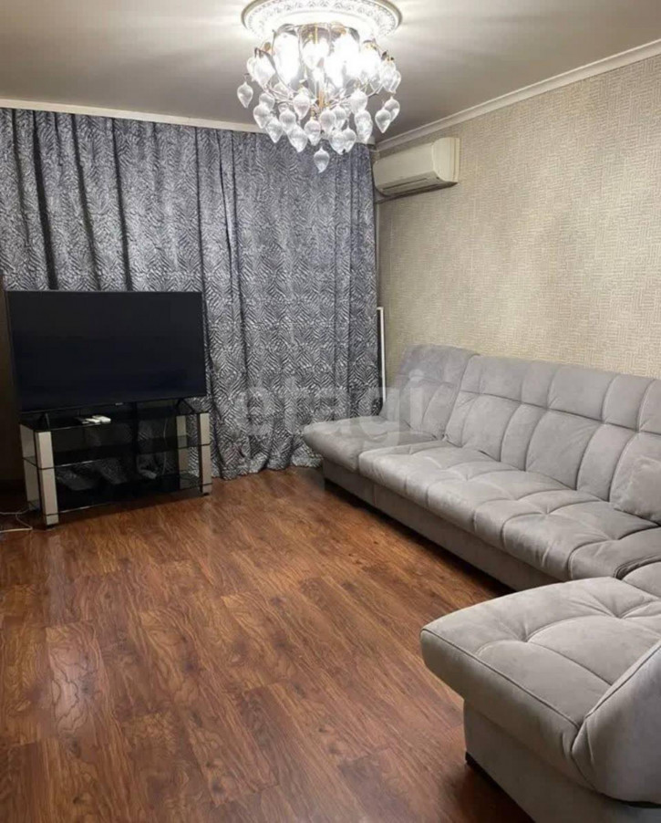 3-комн квартира Севастопольская, 37