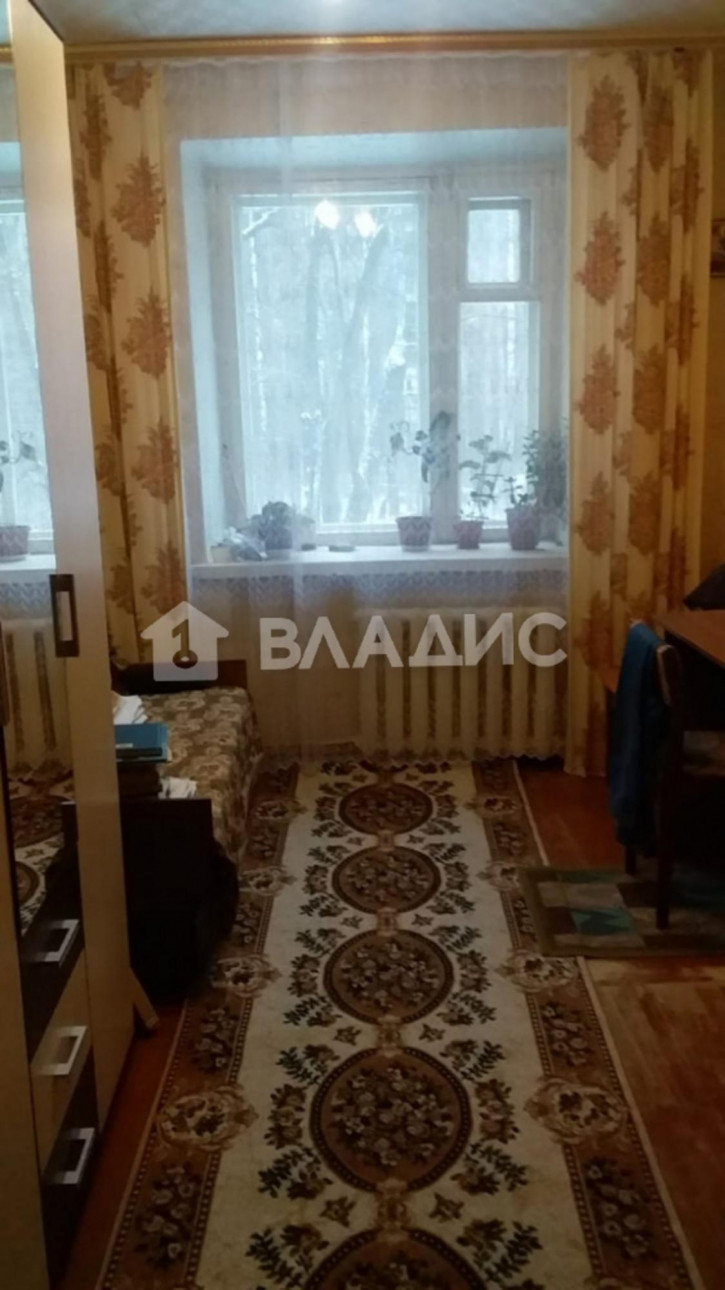 4-комн квартира улица Менделеева