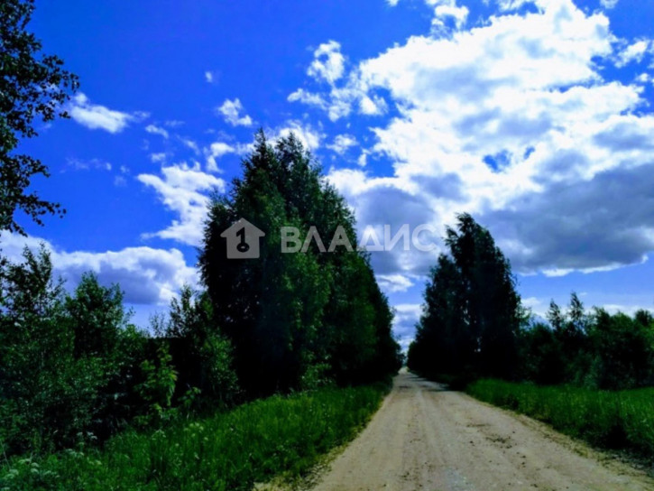 Земельный участок