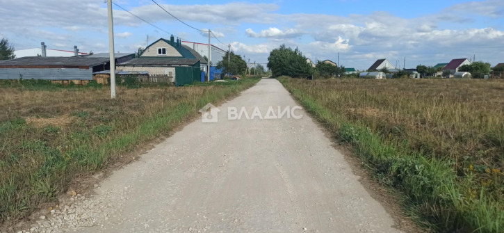 Земельный участок