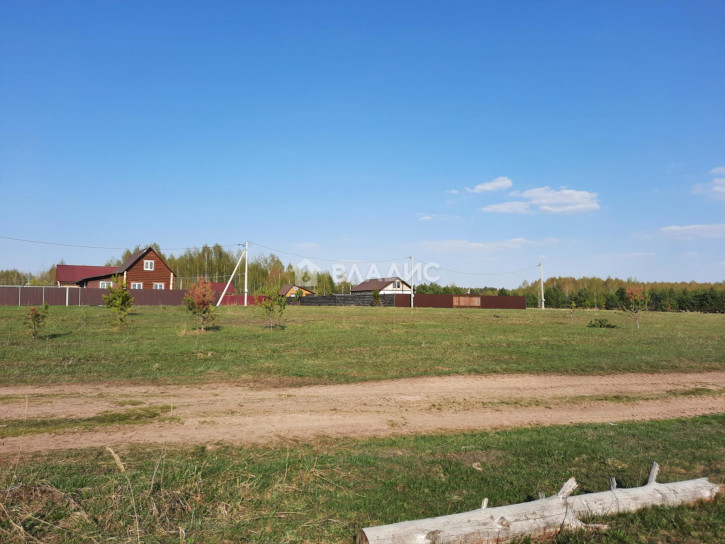 Земельный участок