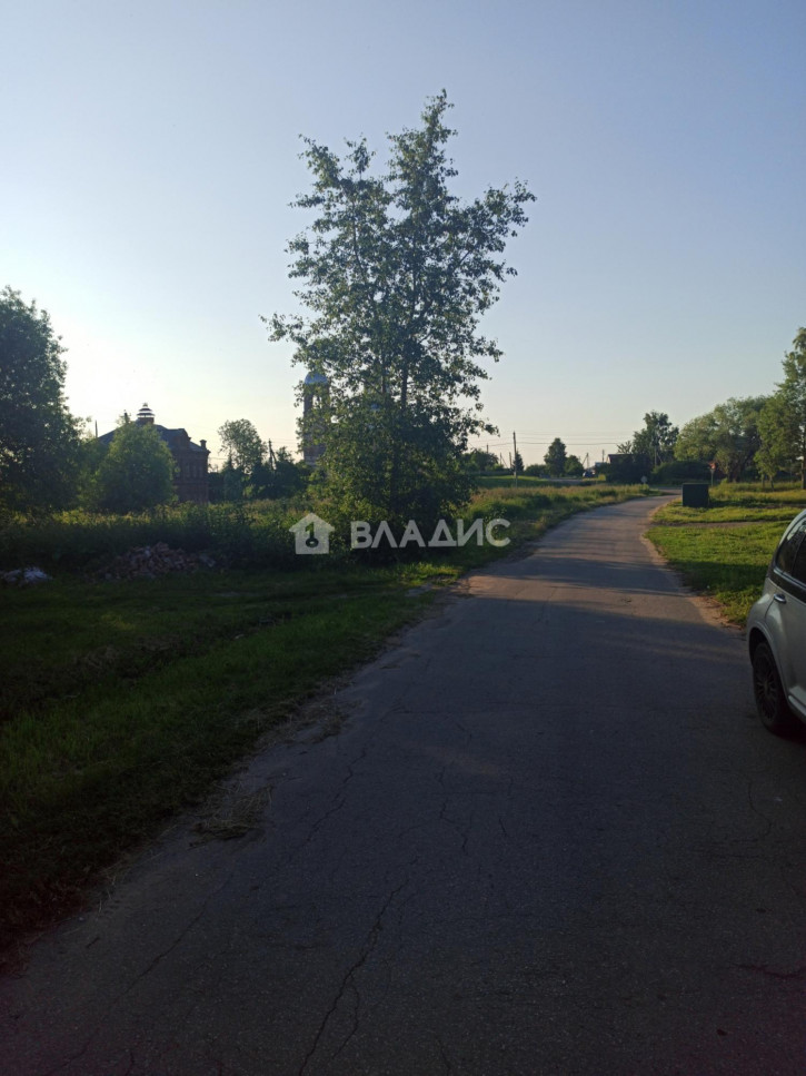 Земельный участок