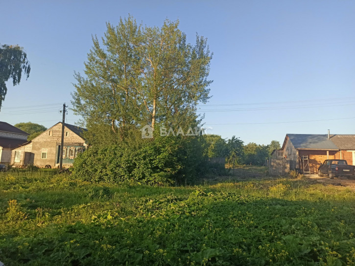 Земельный участок