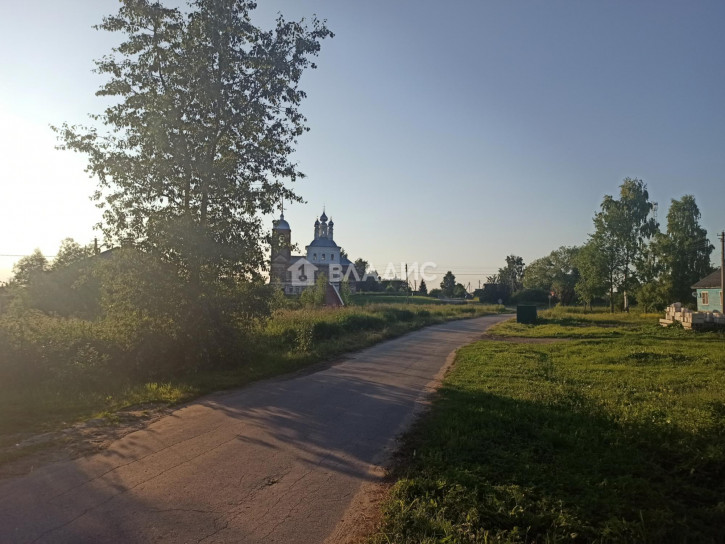 Земельный участок