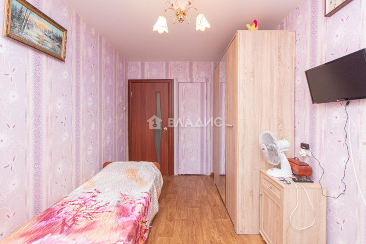3-комн квартира улица Растопчина