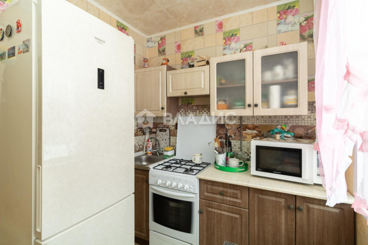2-комн квартира улица Лакина